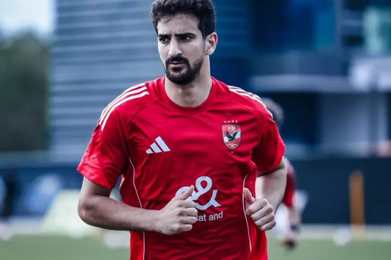 طبيب الأهلي: بن رمضان جاهز لمواجهة غزل المحلة رغم الإصابة